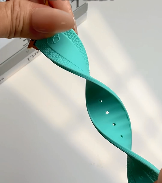 Silicone Magnetic Buckle Band For Apple Watch