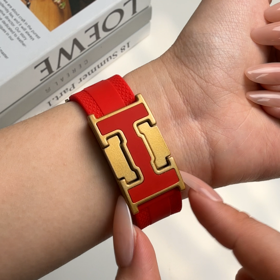 Silicone Magnetic Buckle Band For Apple Watch